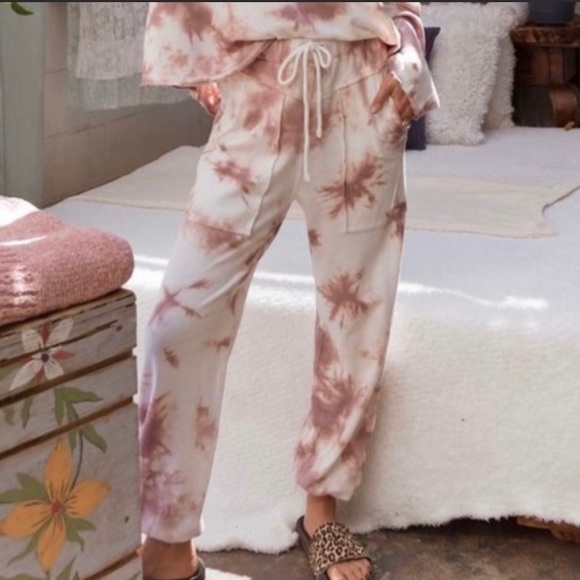 NWT POL Tie Dye Sweats/Joggers - Picture 1 of 14